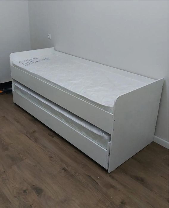 Продам спальные кровати