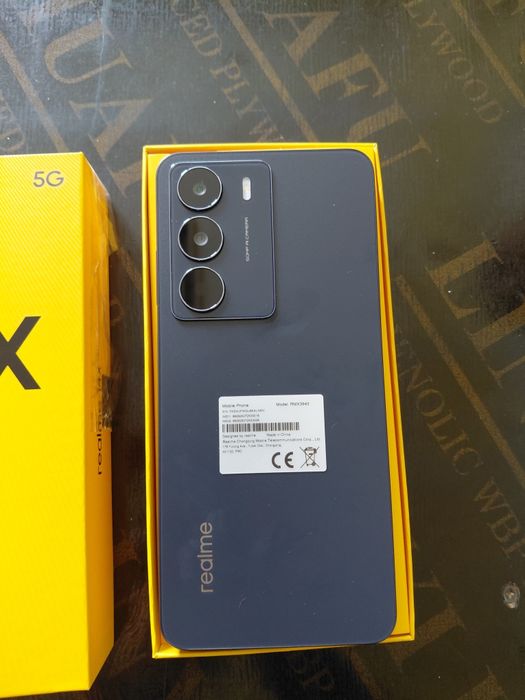 Продавам RealMe 14х