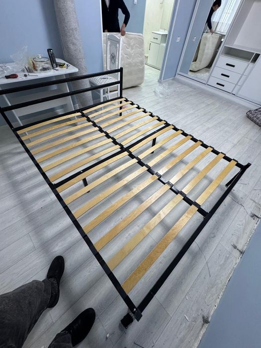 Кровать /спальня/ срочно