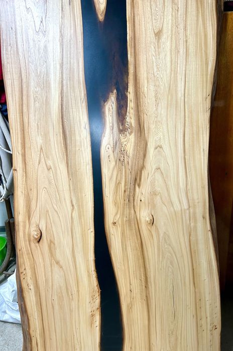 Маса от Бряст и епоксидна смола