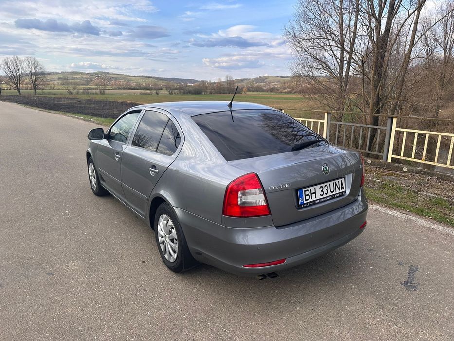 SKODA Octavia 2013 — imagine 3