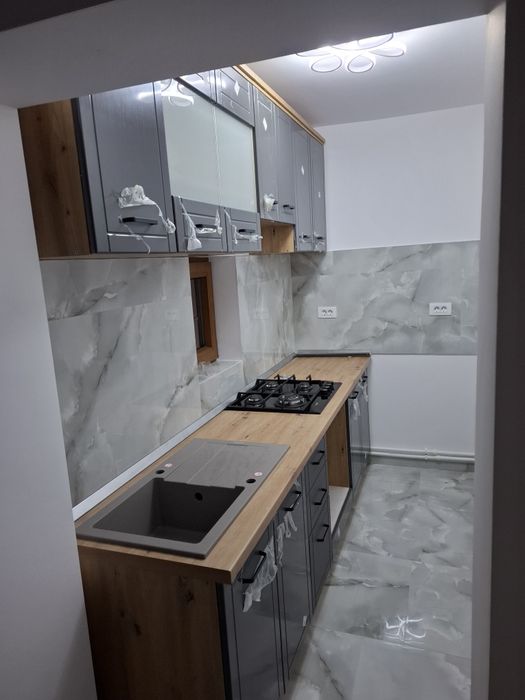 Tamplar cu experienta, ofer montaj mobilier si servicii de tamplarie