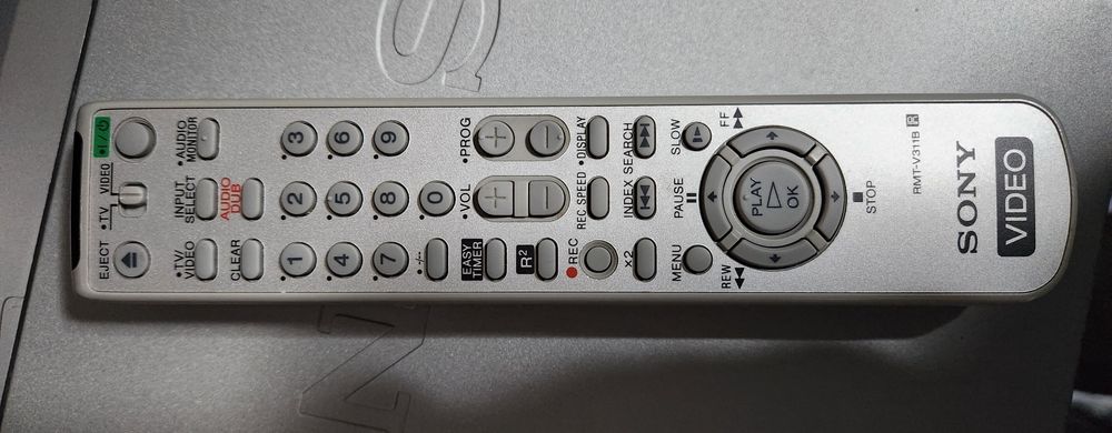 Videorecorder Sony cu telecomandă