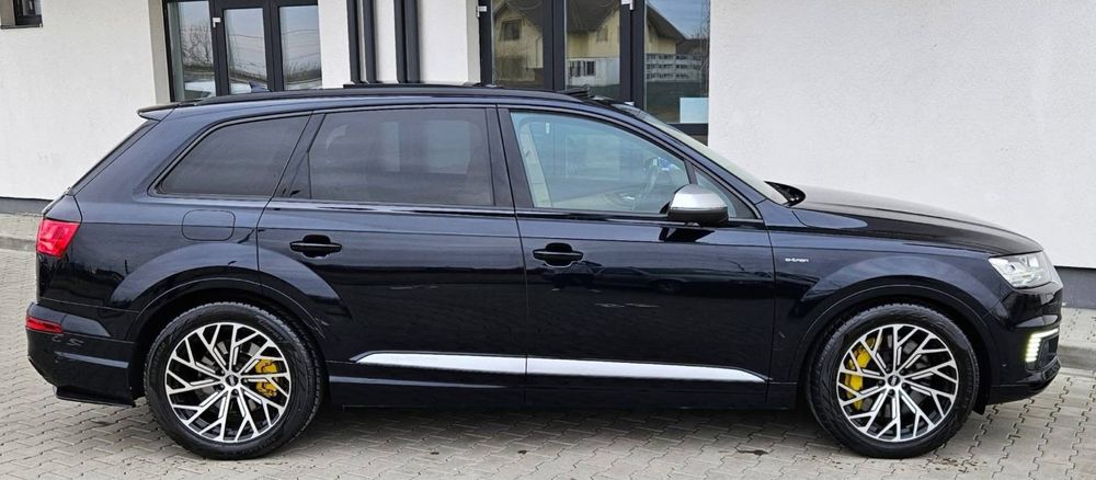 Audi Q7 E-Tron 2017 E6 Facelift 3.0 D 372 CP + Curent Panoramic Plasma Incalzire Racire Matrix Distronic Suspensie Extra Mega Full