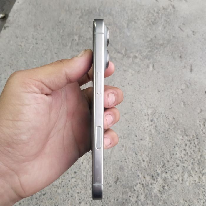 Iphone 16 pro esim