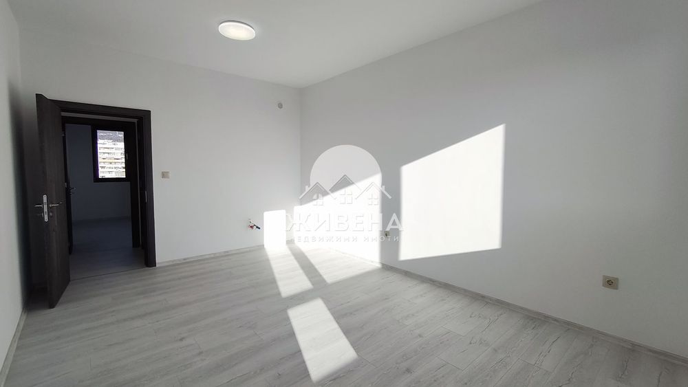 Продава 3-стаен апартамент, До ключ, Младост 1