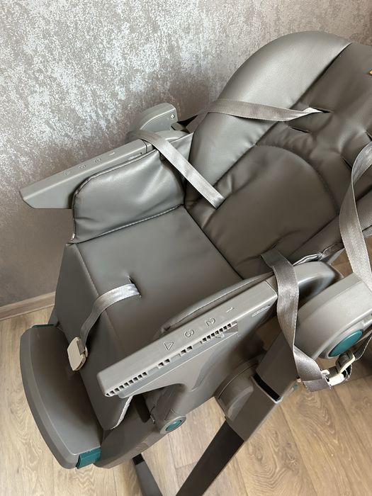 Продам стульчик для кормления