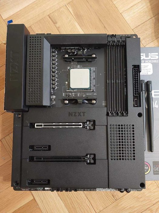 AMD Ryzen 7 5800X + NZXT N7 B550