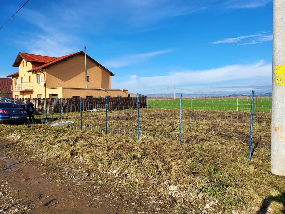 Teren de vânzare in Sacele, strada Mercur, nr. 239, 2 parcele alăturate de teren intravilan – 778 mp în total (sau 389 mp individual)