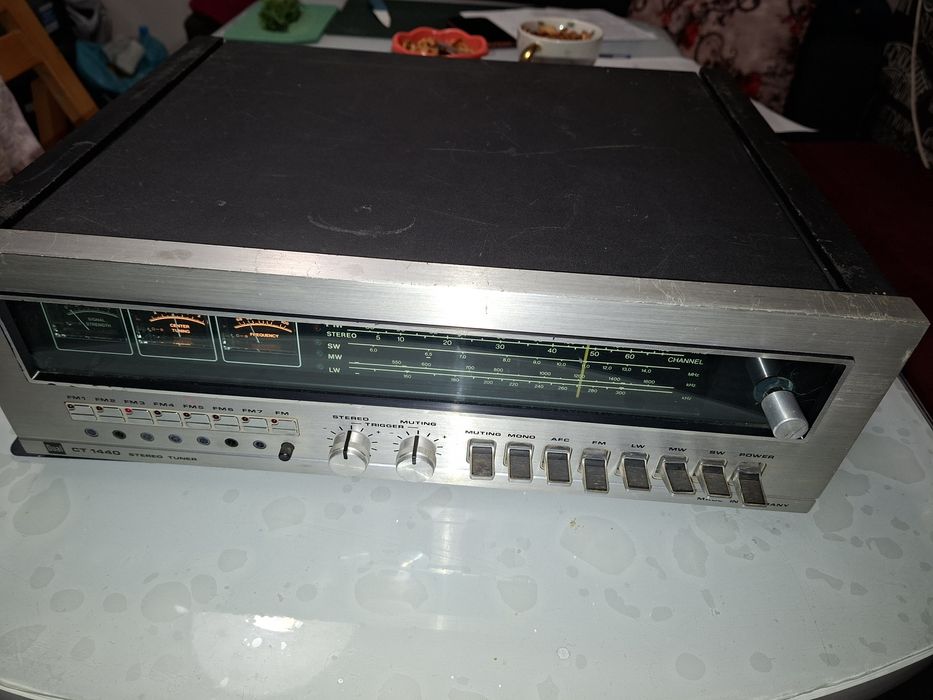 Dual CT 1440, Stereo Tuner, 4 benzi, memorie canale ,an 1979, Germany