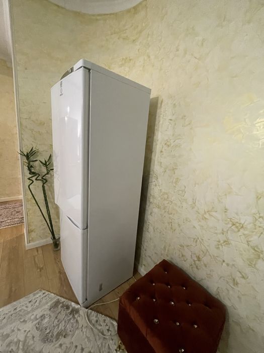 Холодильник Indesit