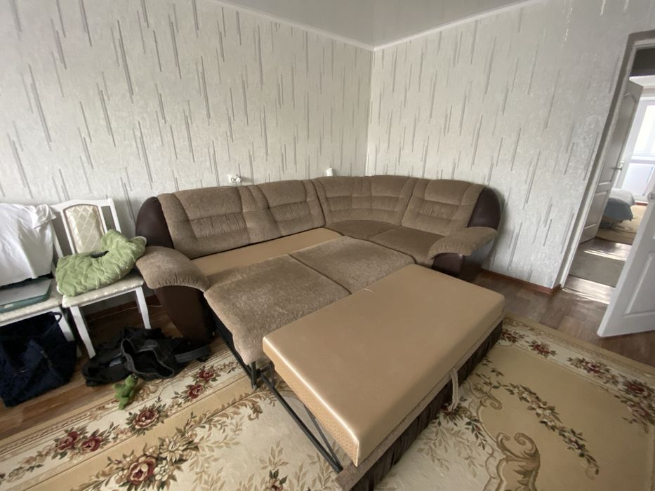Продам диван в гостиную