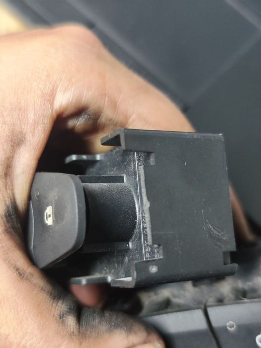 Buton avarie e3160101 Dacia Dokker 1 [2012 - 2017]