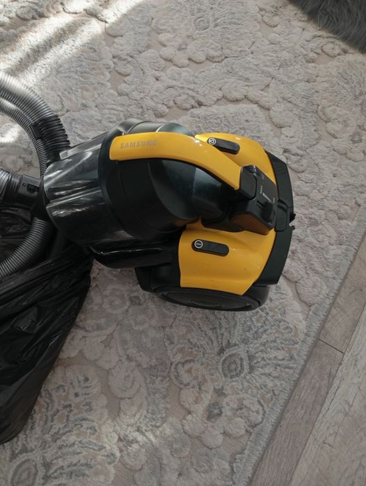 Aspirator Samsung SC15F50V3 1500W oferta – puternic, impecabil, fără perie