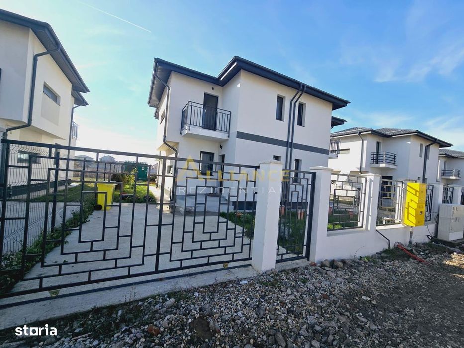 Vila tip duplex - 3 camere -2 bai - pod - 15 min de mers pe jos de RTB