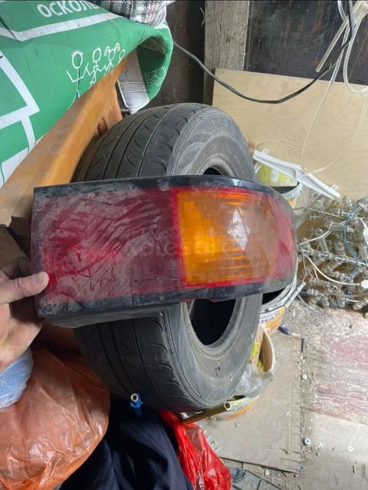 Плафон. Брызговик. Стойка