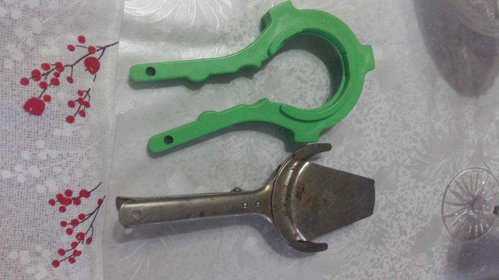 Сито ,  дуршлаг,  миски