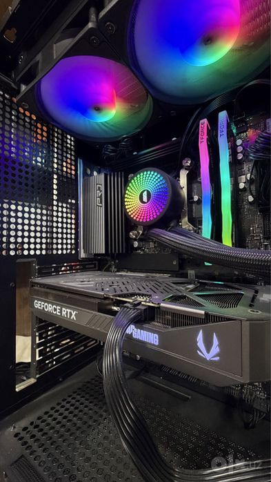 Rtx 5070 12GB/Core ultra 7 265k/32GB ddr5/2tb nvme/Z890/850W Gold/Aqua