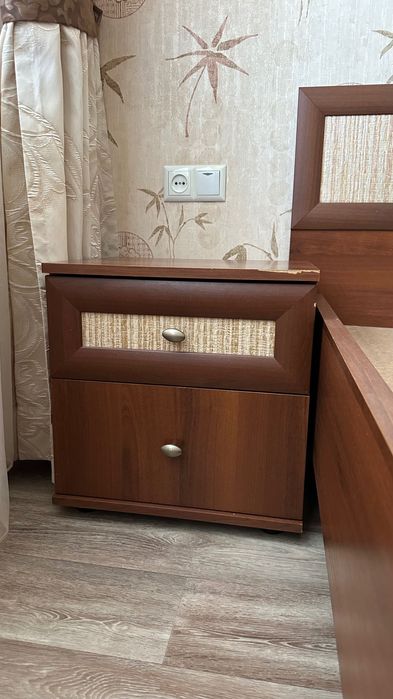Кровать 160*200 б/у с тумбочками