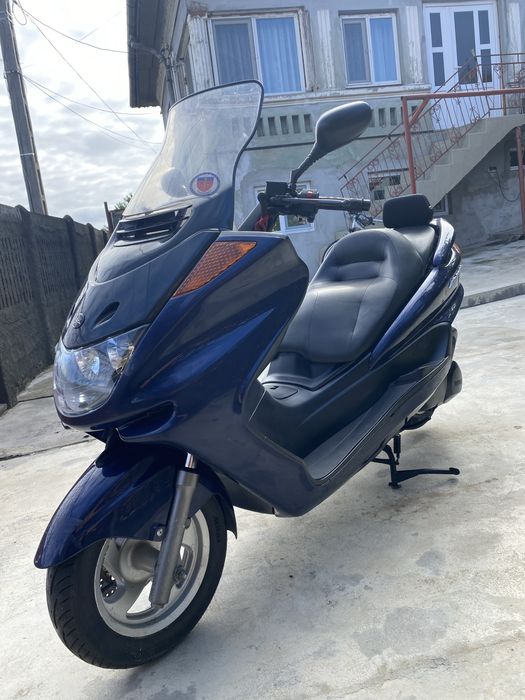 Vand sau schimb yamaha 250