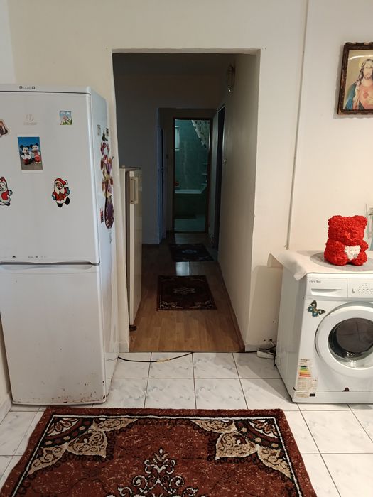Închiriez apartament