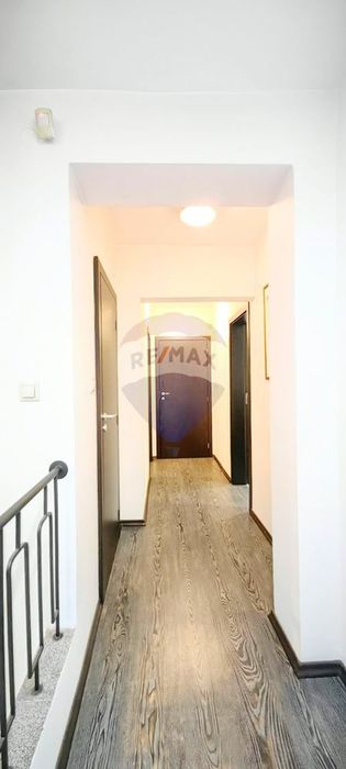 Офис за продажба Червен площад, гр.Варна ЙГ