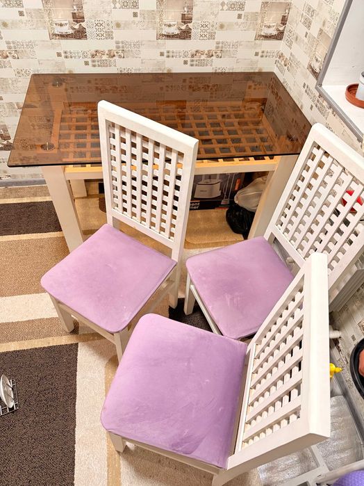 Oynali Stol va 6 ta Stul