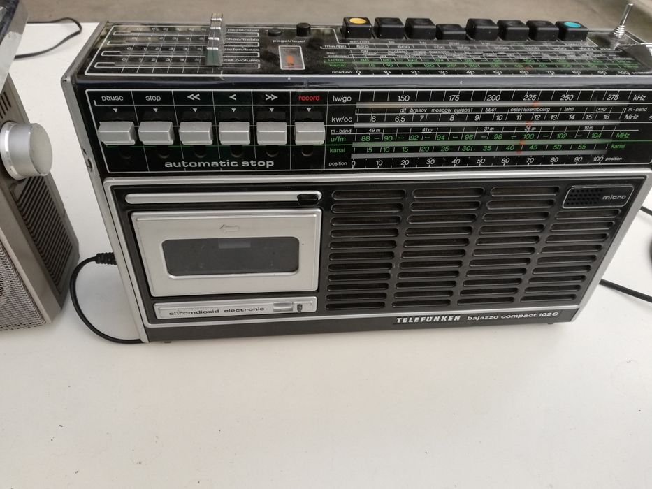 2 броя Стари радиа