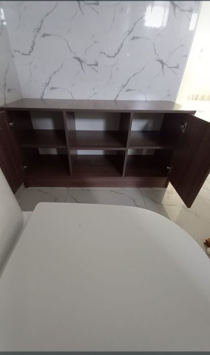 Шифонер,тумб.стол продам.