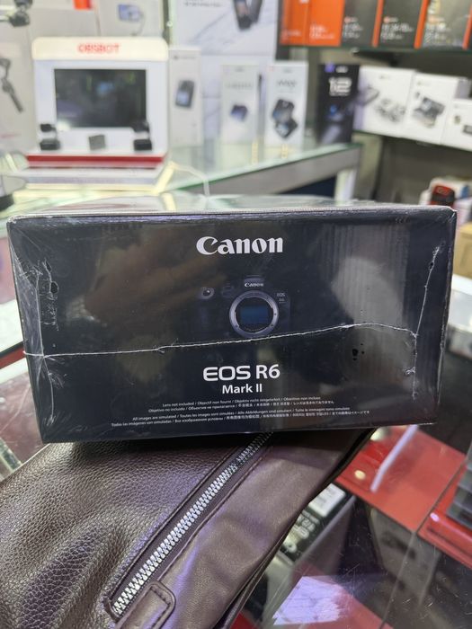 Canon R6 Mark 2  24-105mm F4-7.1 IS STM yengide ishlatilmagan