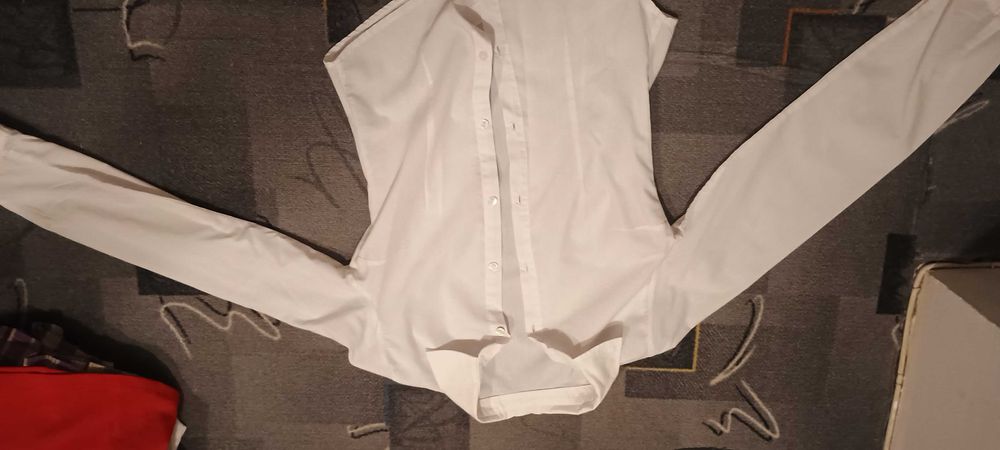 Лот Дамски вталени официални ризи