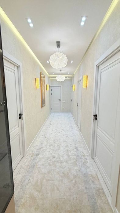 Srochno navostroyka chilonzor metro oldida kvartera sotiladi