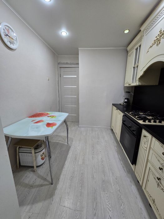 Продам 2х Комн квартиру в центре!