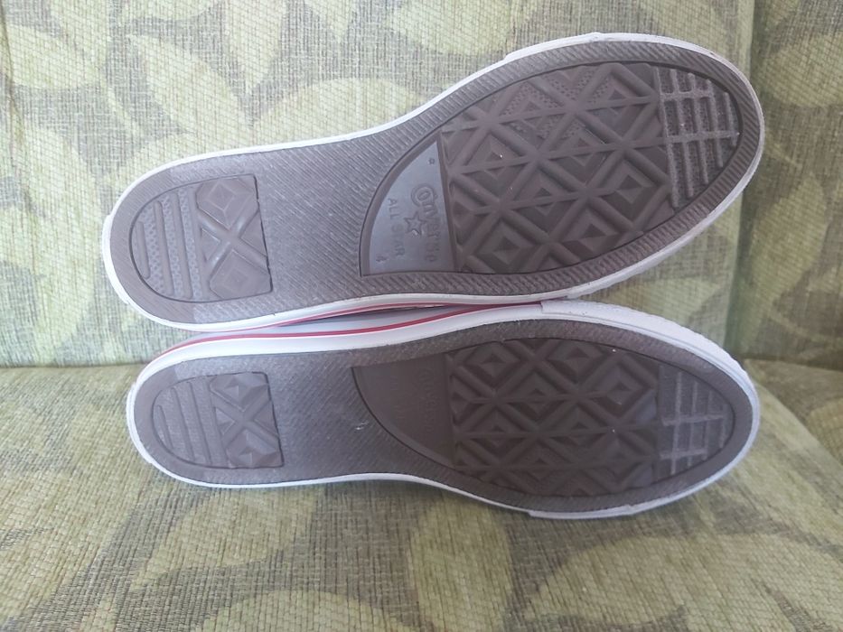 Маратонки Asics, Adidas Duramo 10, Brooks и кецове Converse