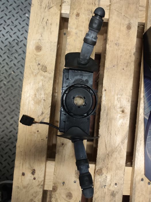 Превключвател на кормилната колона (пеперуда)