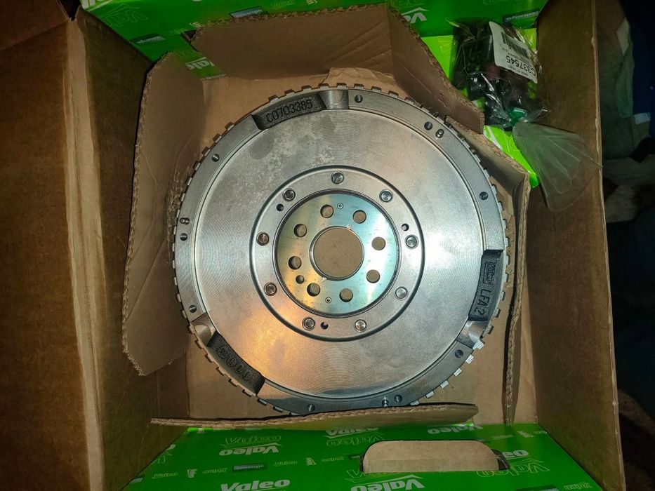 Ambreiaj cu volanta masa dubla Nissan Qashqai 1.6 X-Trail 1.6 837492