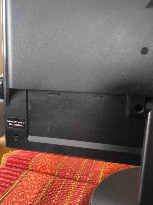 Монитор ASUS 20" (1680x1050) с вградени тонколони – Перфектен за офис