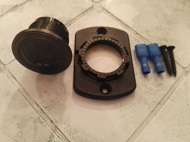 Дигитален волтметър водоустойчив НОВ, 4 модела