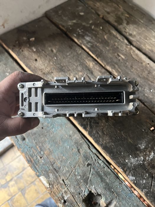 Комп на ауди а6 с4  2 литровый мотор