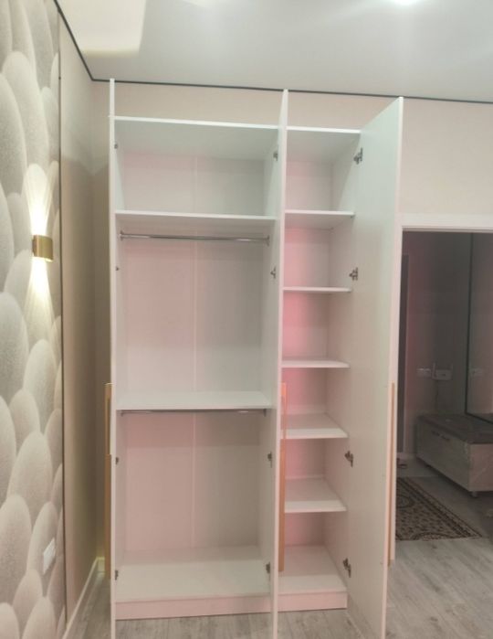 Шкаф купе и с зеркалом продам