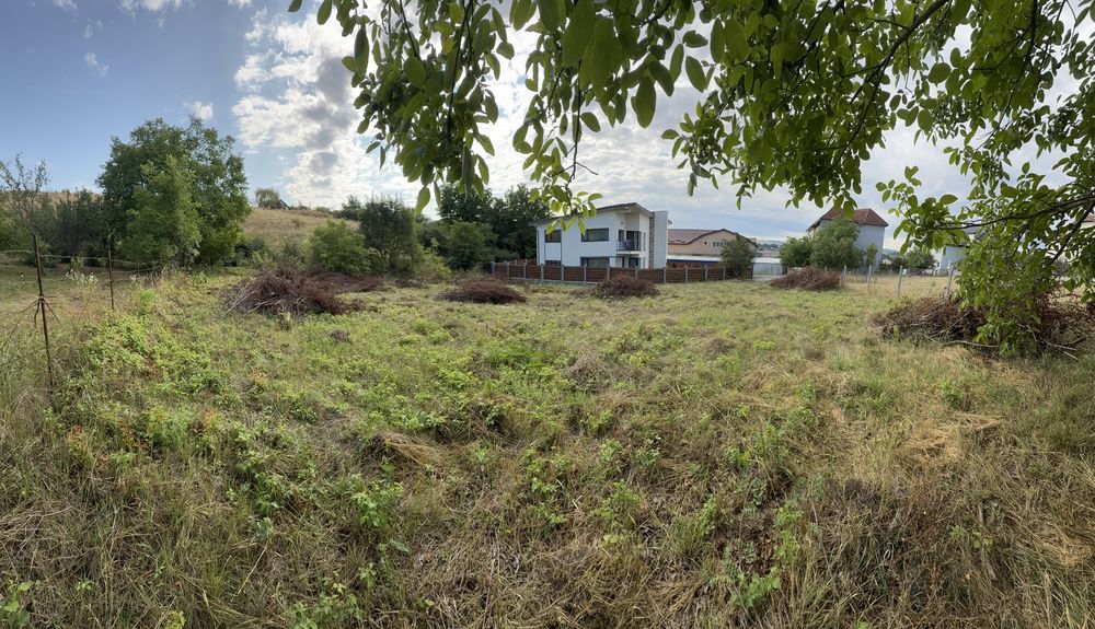 Vand teren pe strada Lombului