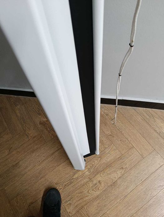 Проекционный экран De Luxe DLS-M244W