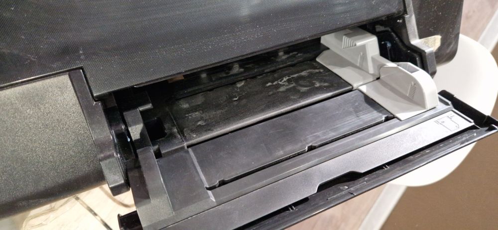 Продам цветной принтер