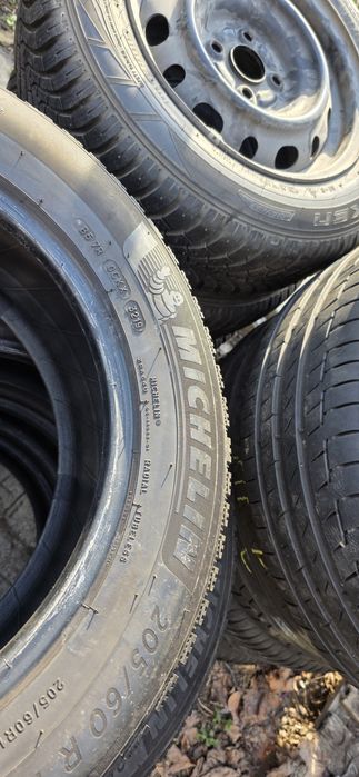 Гуми 4бр 205/60/16 - 1бр  - 95лв