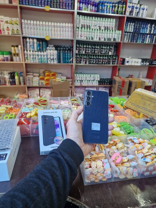 Samsung A55.  8/256GB. Umuman qrchilgan joyi yoʻq  bir odam ishlatgan