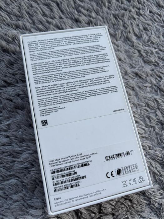 iPhone 11 бял 64gb
