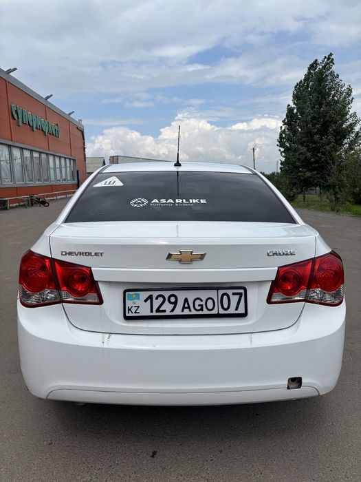 Продам машмну Шевролет