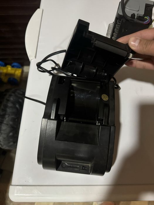 Продается x printer работает отлично есть сломанное место на крышке