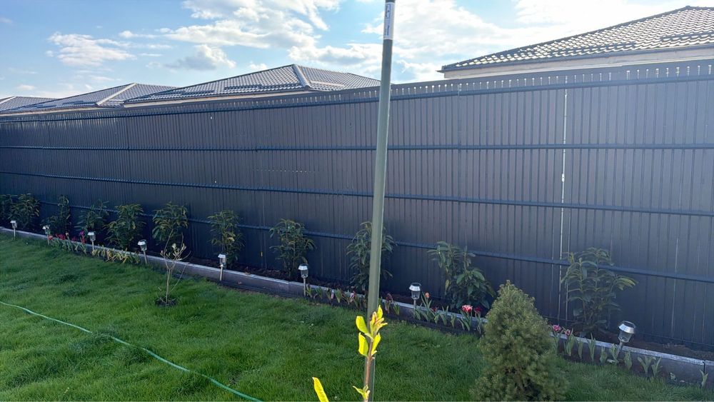 Separatoare din pvc pentru gard bordurat