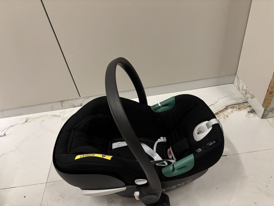 Автокресло для малышей